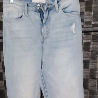 Vervet Distressed Jeans Size 27