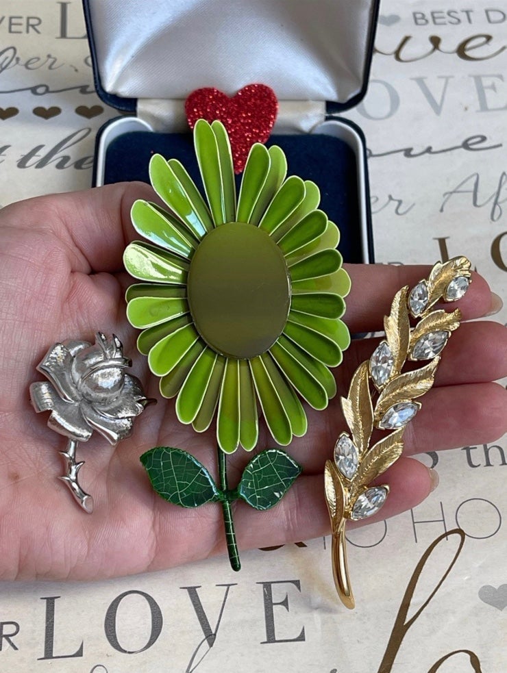 Trifari brooch 3ps set lot flower rose green gold silver color
