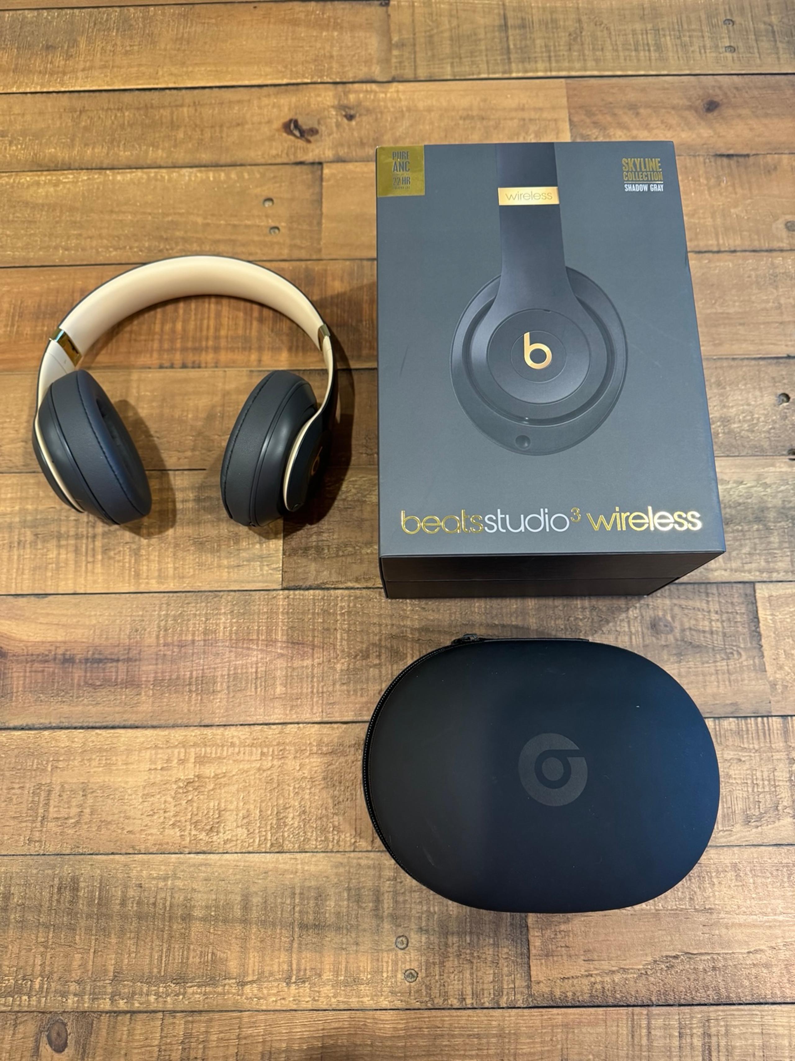 Beats by Dr. Dre Beats Studio³ Wireless in Shadow Gray
