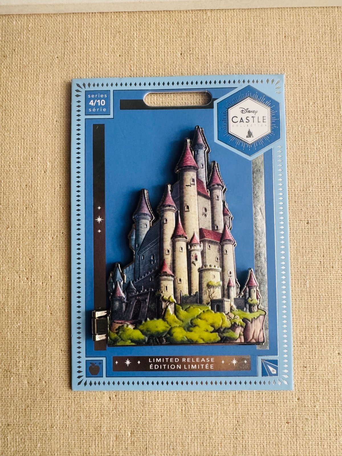 Disneys Snow White Castle Collection - Limited Release pin