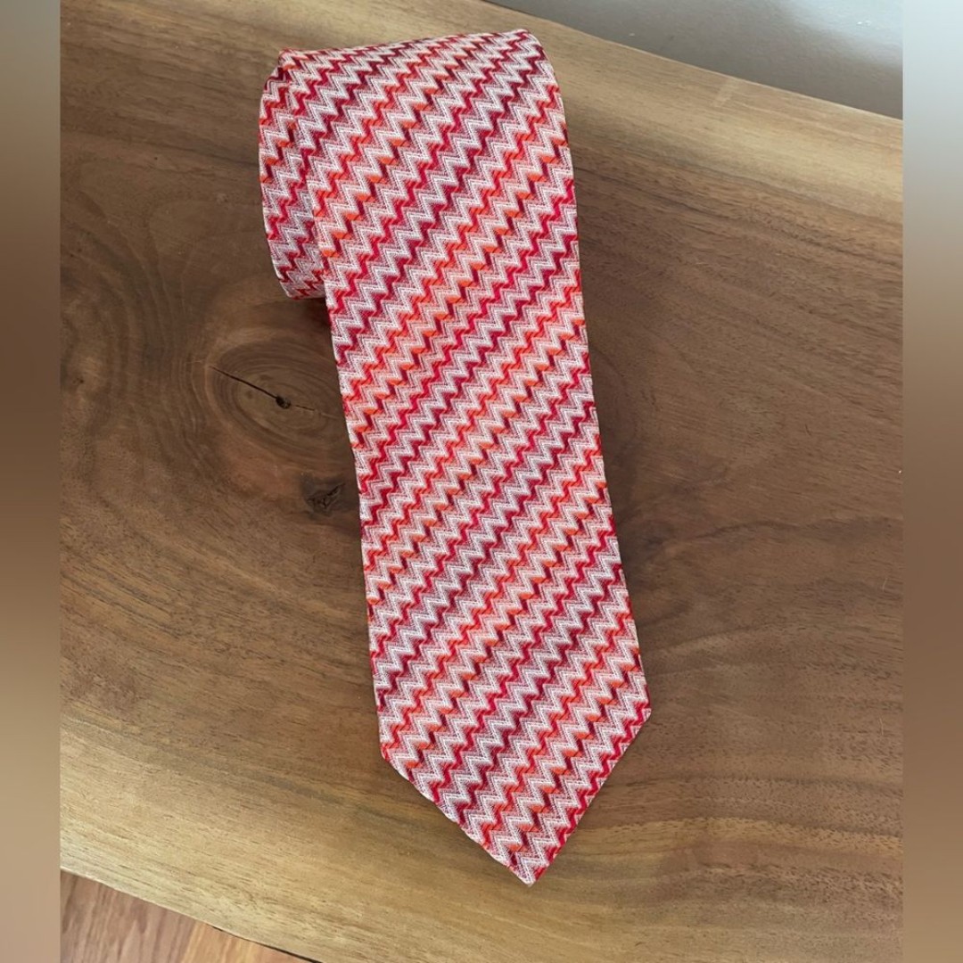 Missoni Mens Red 100% Silk Chevron Necktie Tie Made In Italy