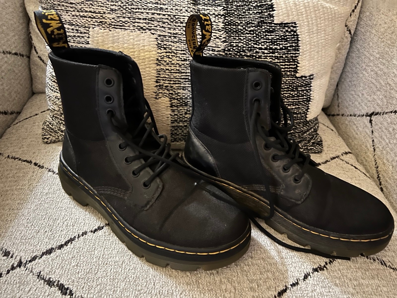 Dr Martens black combat boots sz 7 Mens / 8 Ladies like new