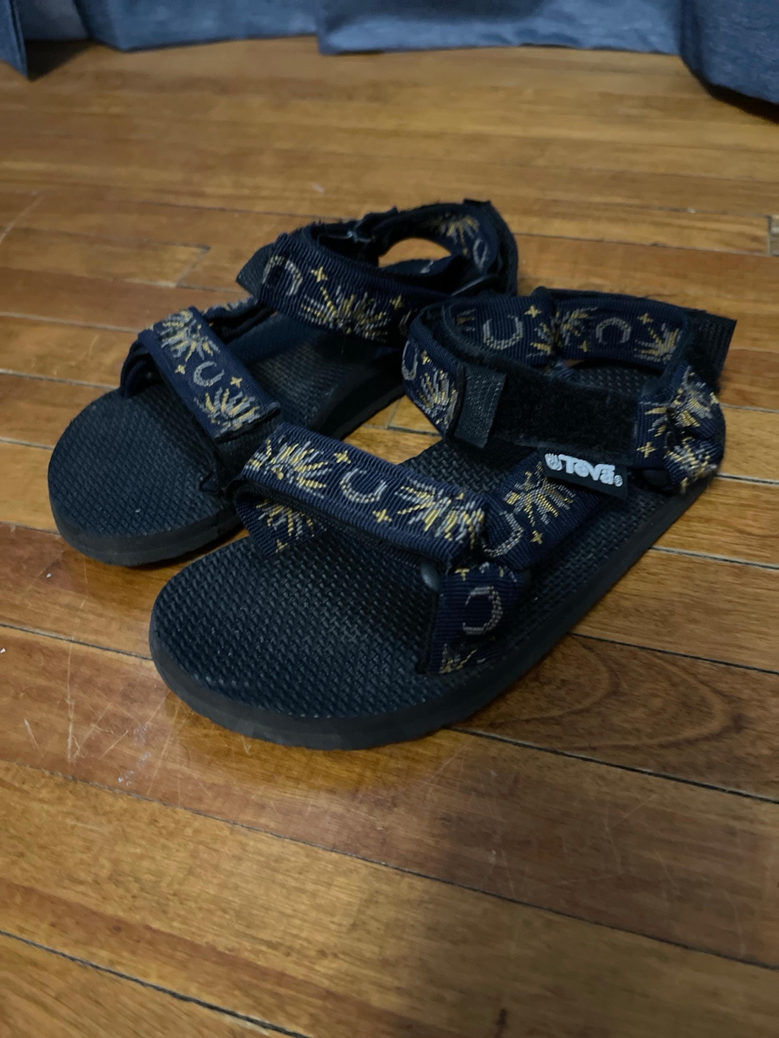 TEVA strap sandals stars constellation astrological black US 13