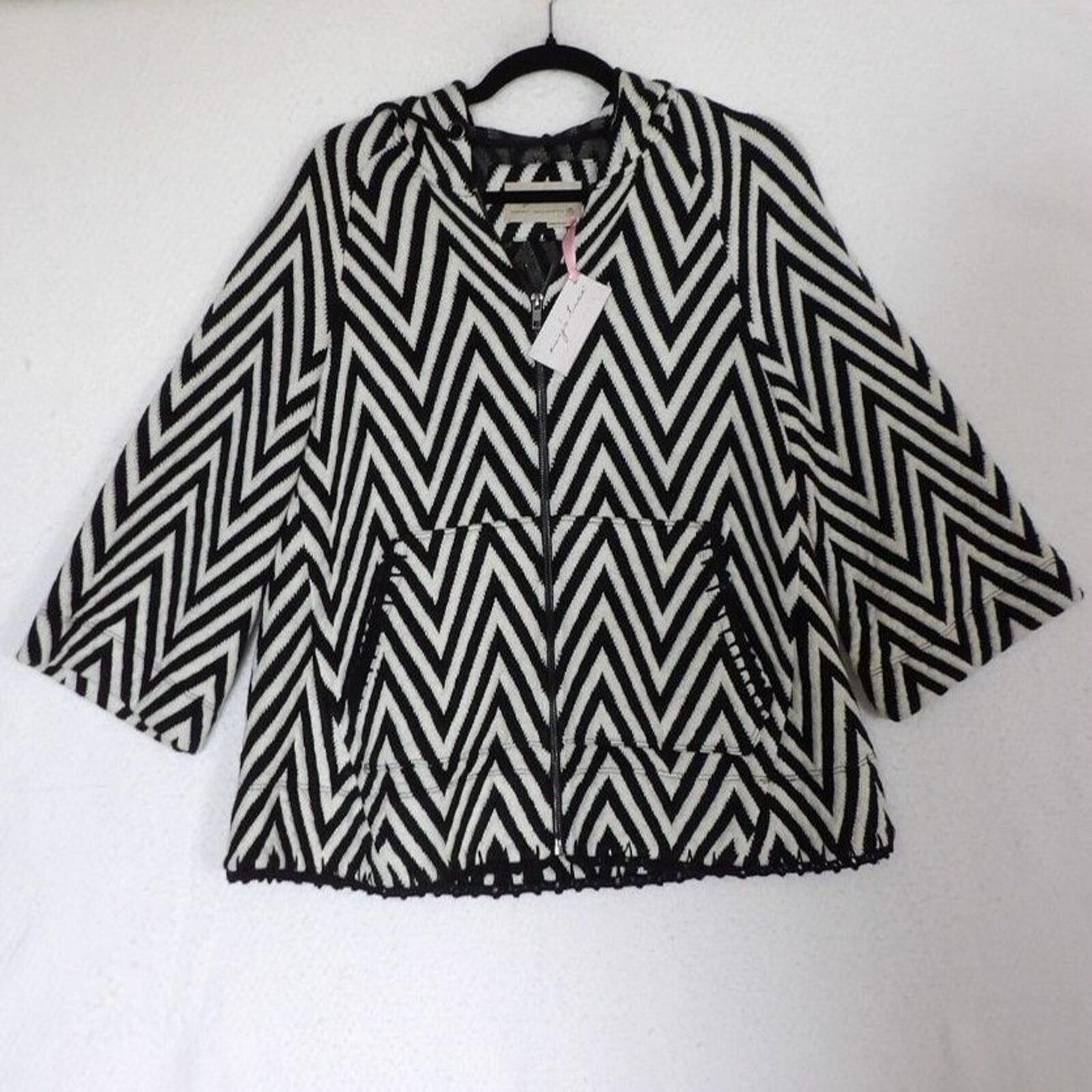NWT Evy's' Tree Full Zip Hooded Cape Sweater Jacket Chevron Print | Small