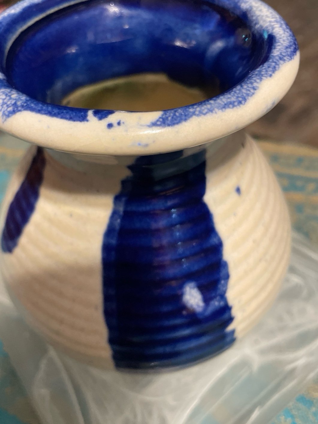 VINTAGE POTTERY VASE STAMPED TO BASE CERAMIC STUDIO - JAPANESE IKEBANA STYLE