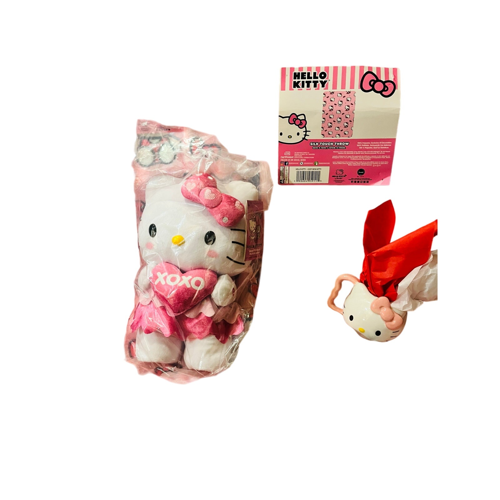 Hello kitty charming bow and cozy. Bo kitty bundle throws 50 x 70 Sidestepper