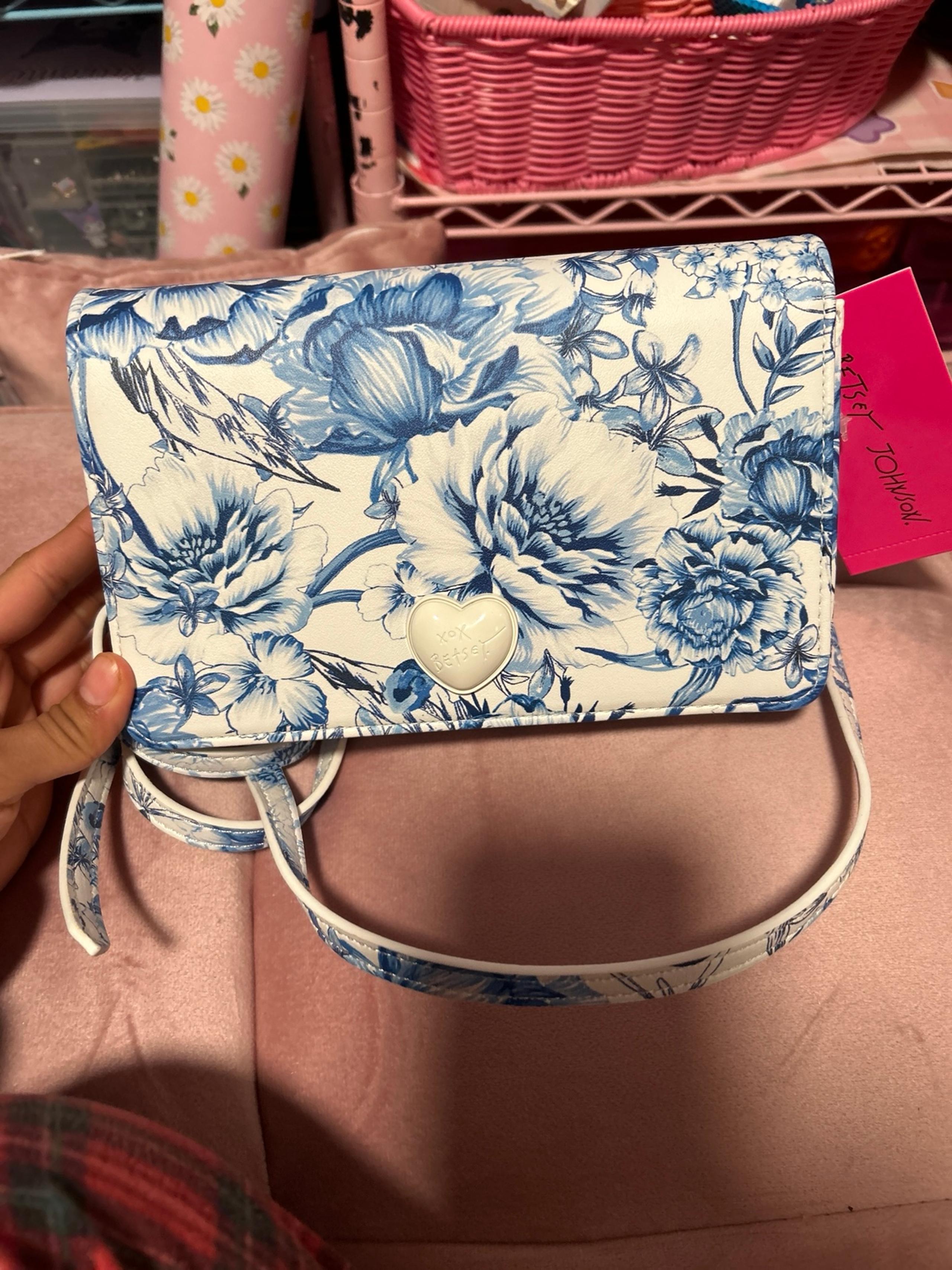 Betsy Johnson blue floral purse crossbody bag