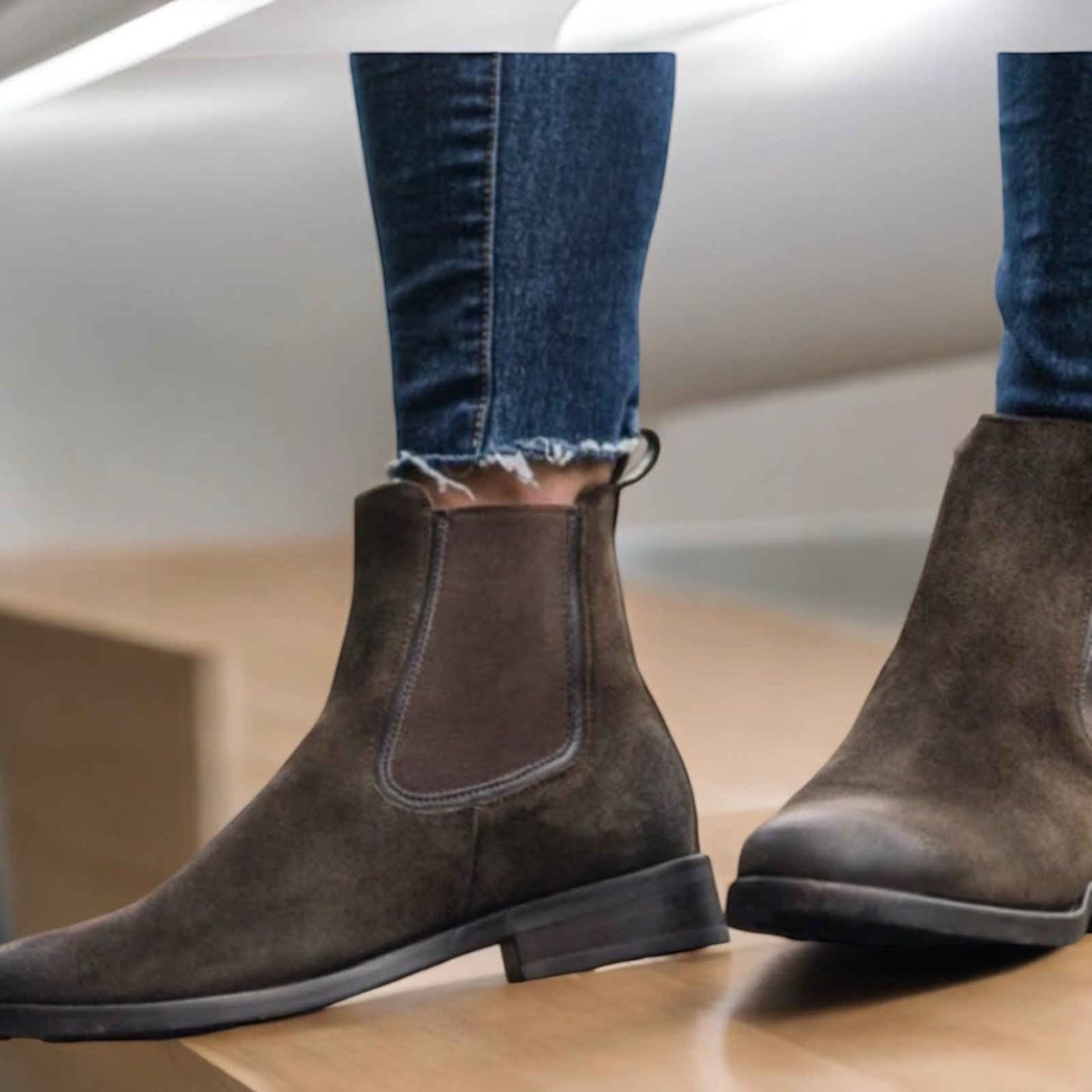 THURSDAY BOOT CO Duchess Suede Chelsea Boot Brown Women’s Size 8 US