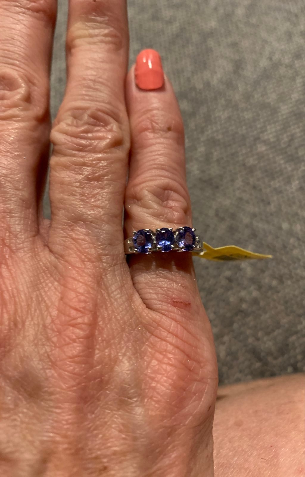 AAA Premium Tanzanite, Diamond Accent