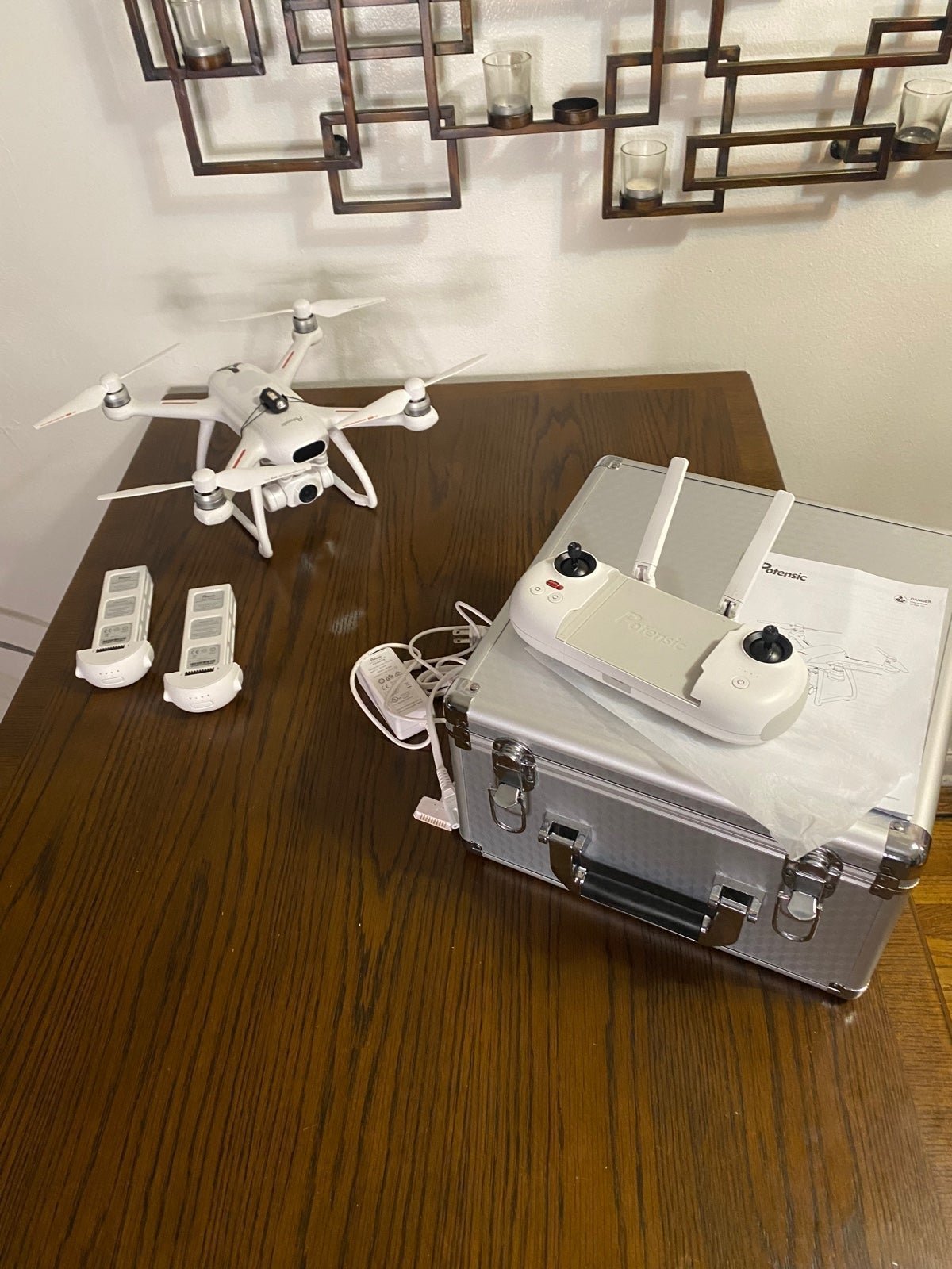 Potensic dreamer 4K drone w/ two batterries, two propellers set and a hard case