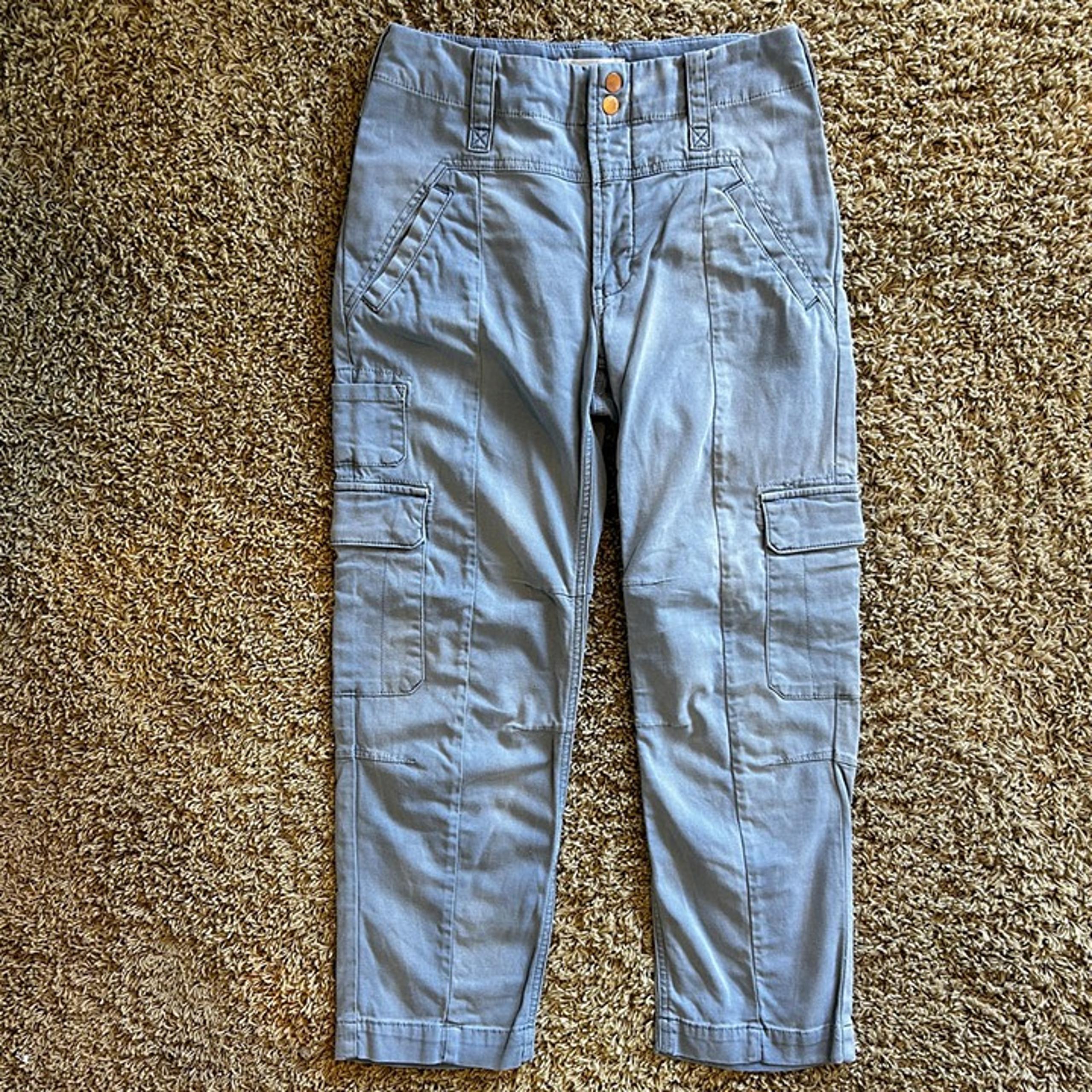 ANTHROPOLOGIE Women’s Faded Blue Gray Cargo Pants Size 27 Copper Buttons