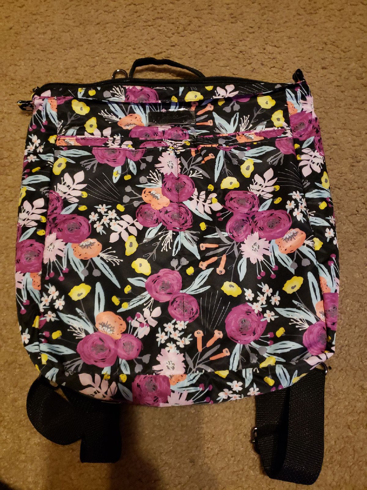 Jujube black and bloom be light backpack