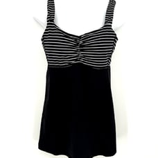 Lululemon Aria II Black and White Workout Tank Top Built in Bra Cups Size 8