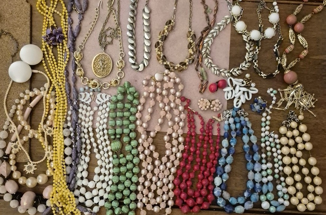 Vintage necklace signed Bundle of 28. Coro. West German. Multi strand Japan earr