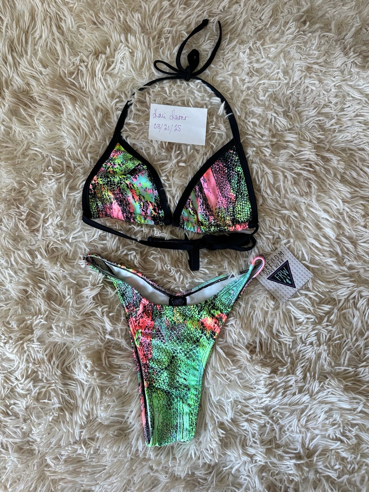 Freedom Rave Wear Neon Gecko set