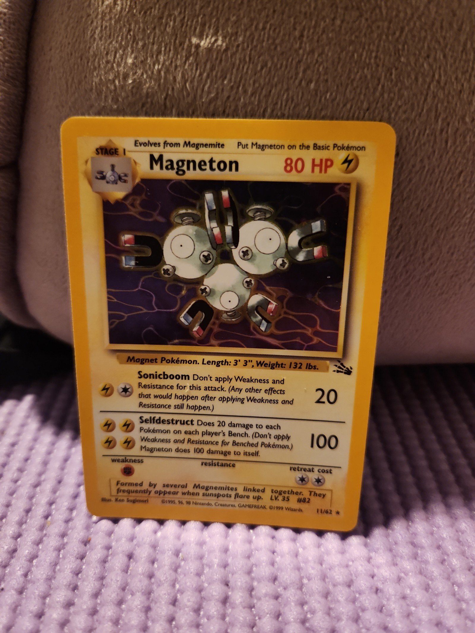 Holographic magneton