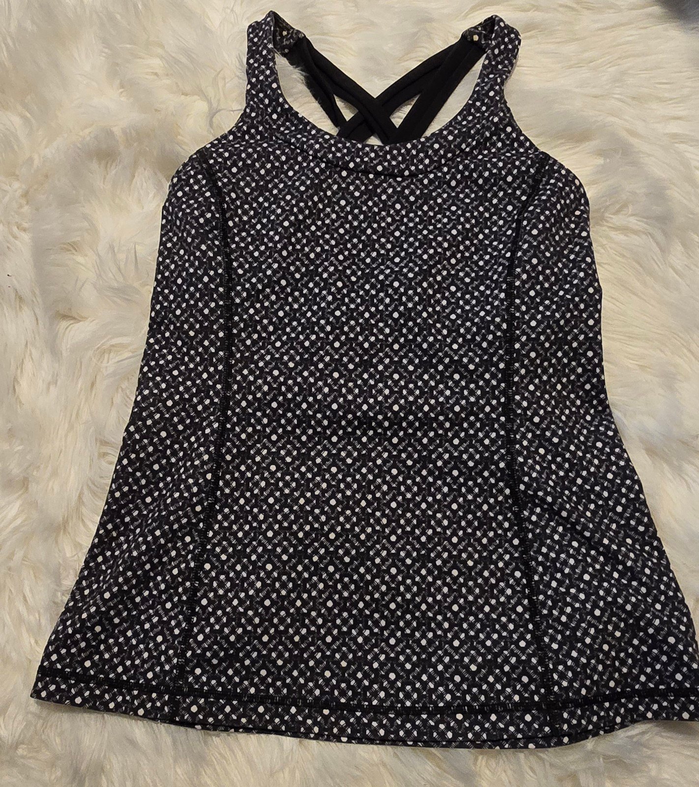 Lululemon Enhearten Tank-stylish activewear Lut26