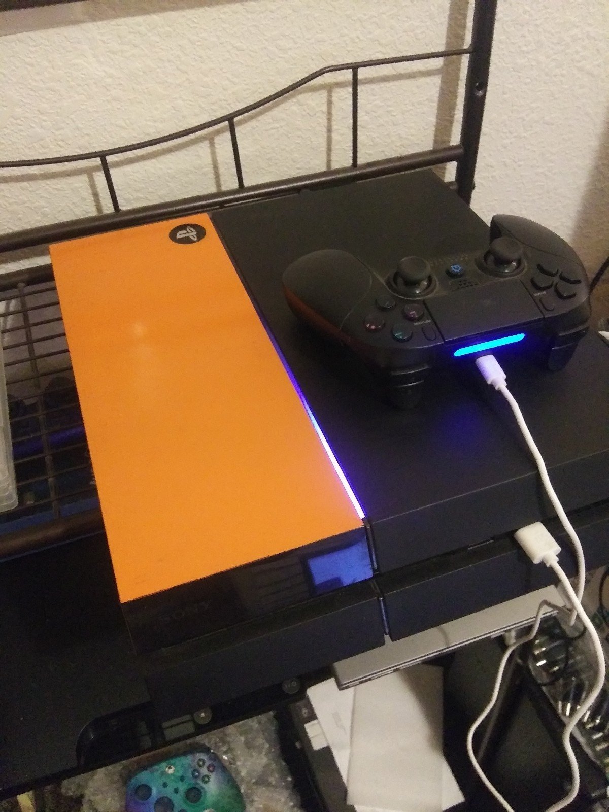 PS4 CONSOLE with CONTROLLER
