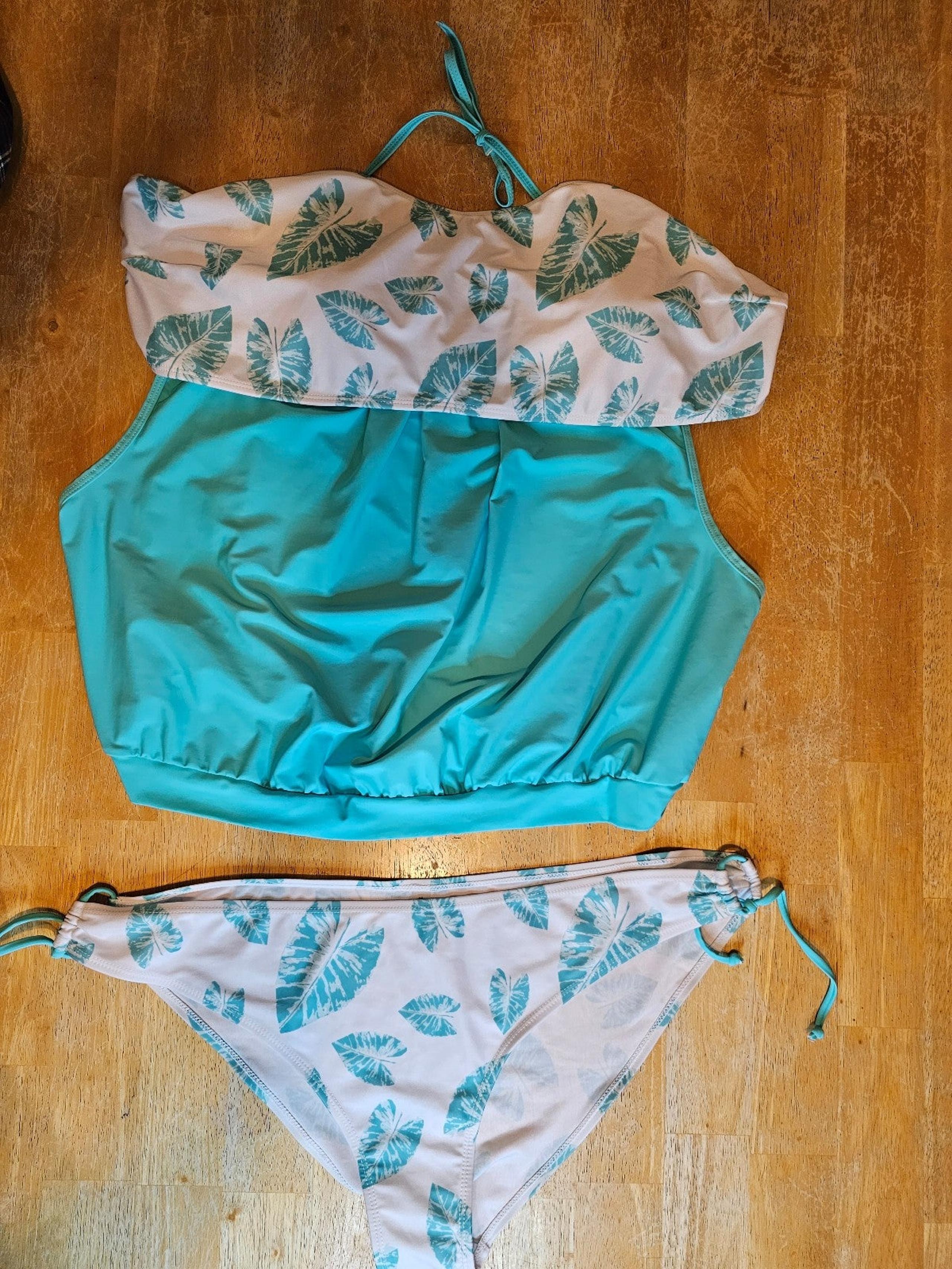 Rosegal Women's 2 Piece Swimsuit Size 5X White/Aqua Blue