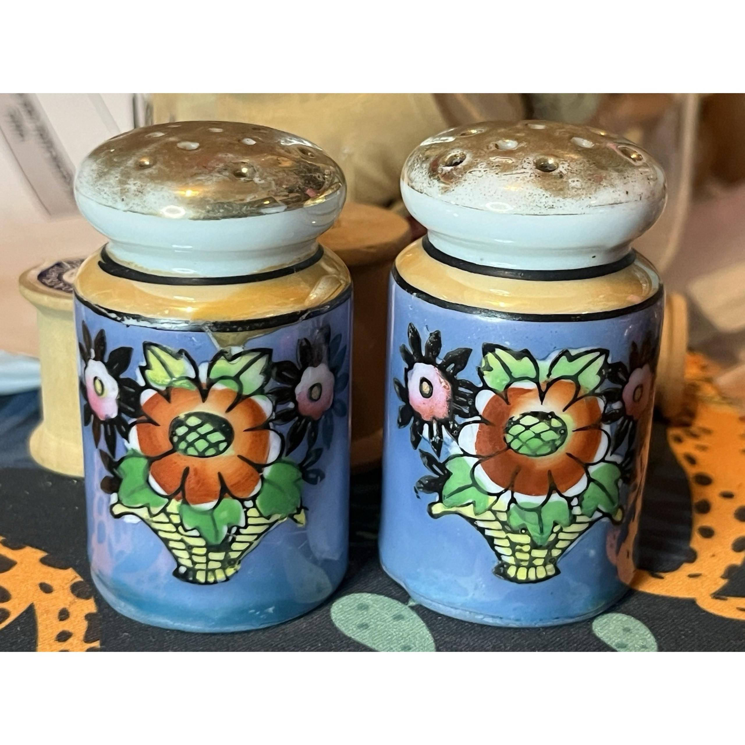 Vintage Lusterware Flowers Blue Salt & Pepper Shakers Japan ~ Set of 2 ~