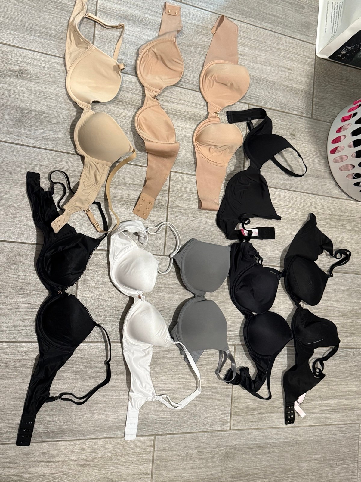 Huge lot of bras. Excellent condition. Size 34A-34C.