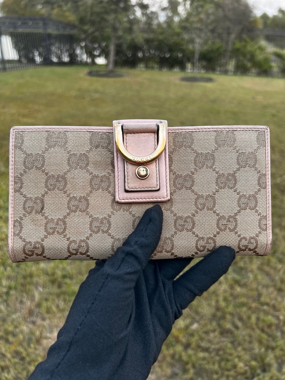 Gucci Beige and Pink Women's Wallet