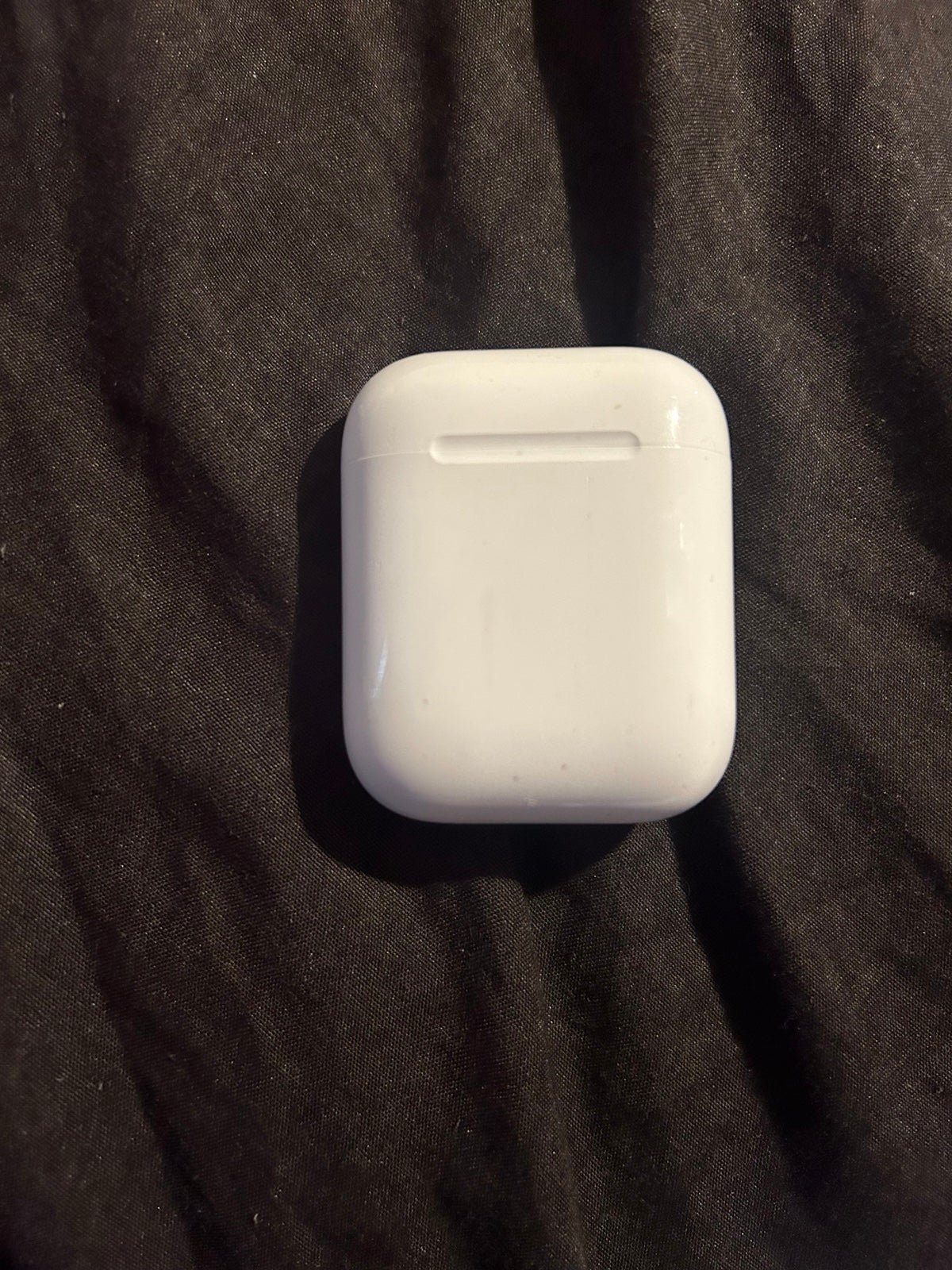 AirPods 2nd Generation and 1st generation case