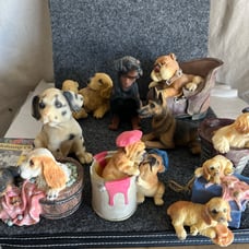 Vintage lot of resin miniature dogs
