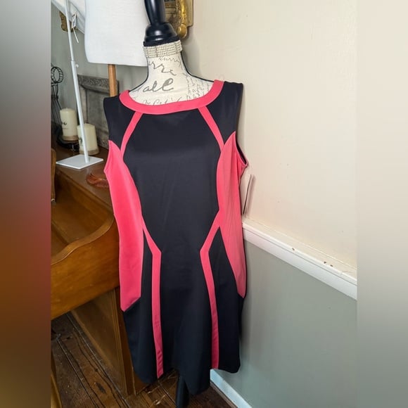 Voir Black and Pink Sheath Midi Dress NWT