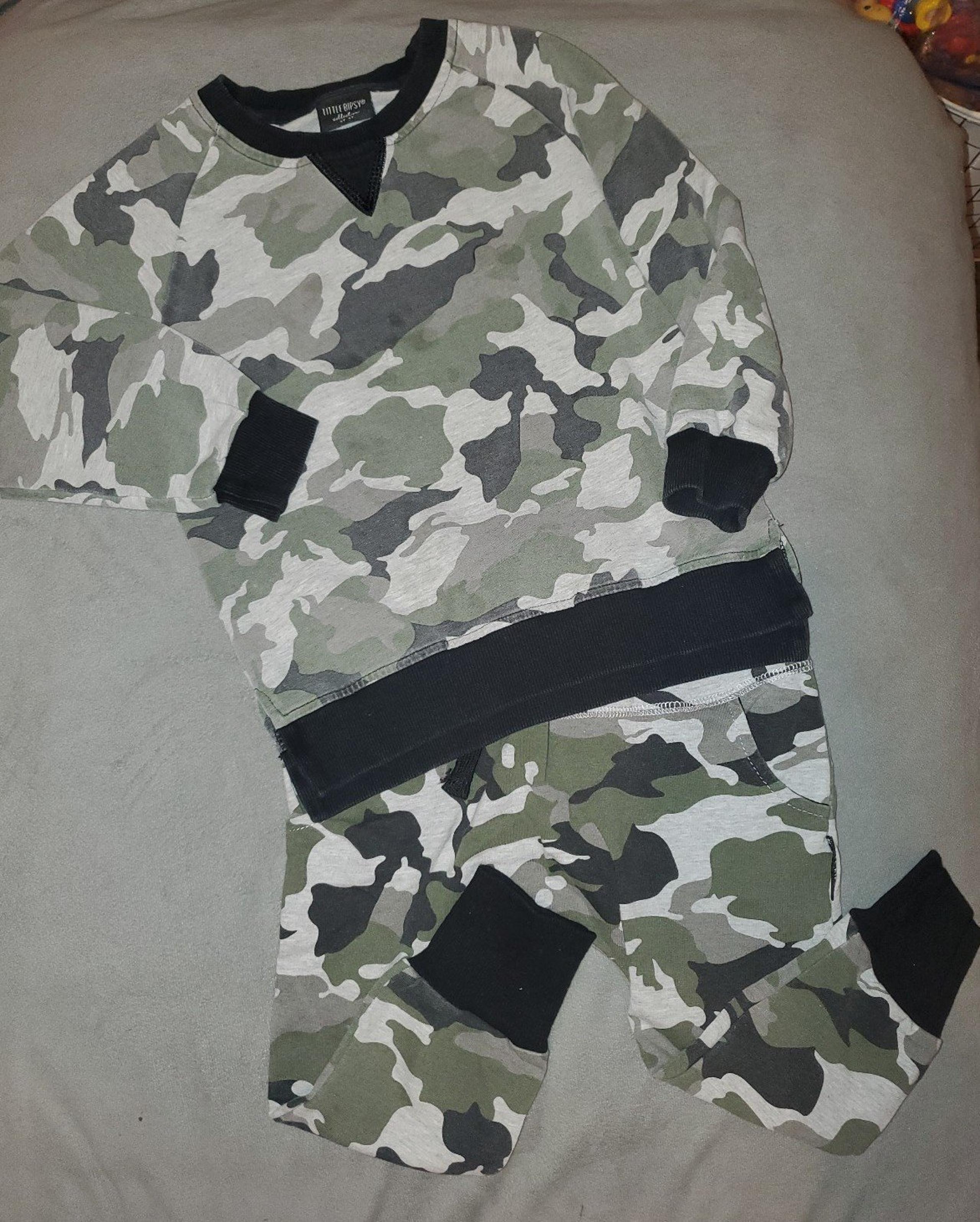 Little Bipsy Camo Sweatshirt & Jogger Sweatpants Sz 3-4Y GUC/EUC
