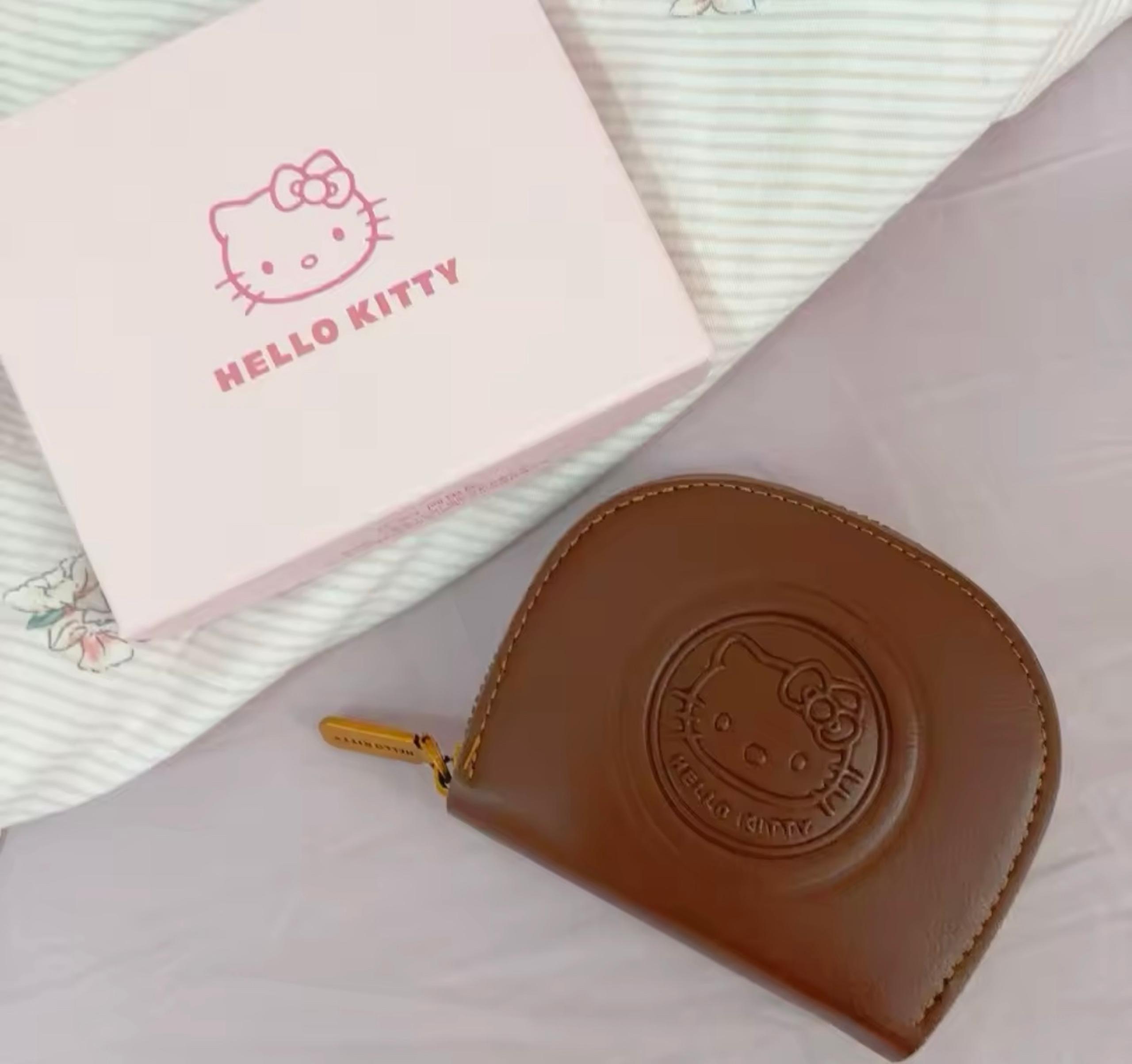 Hello Kitty Zipper Closure Card Holder - Super Cute!!