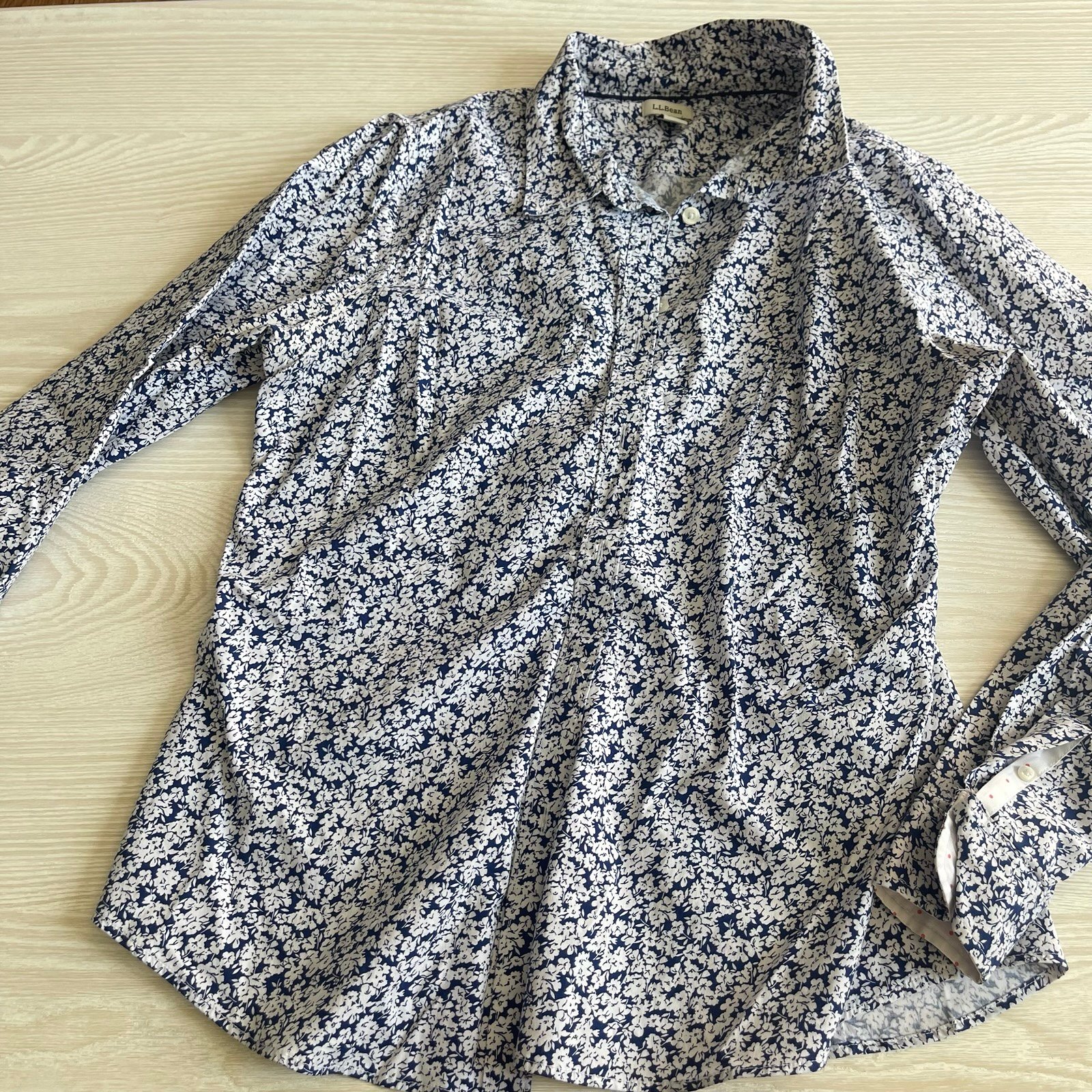 LL Bean Floral Button Down Size M 95% Cotton