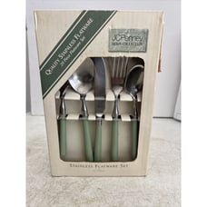 JC PENNEY Willow Green FLATWARE SET 20 PC NEW IN BOX