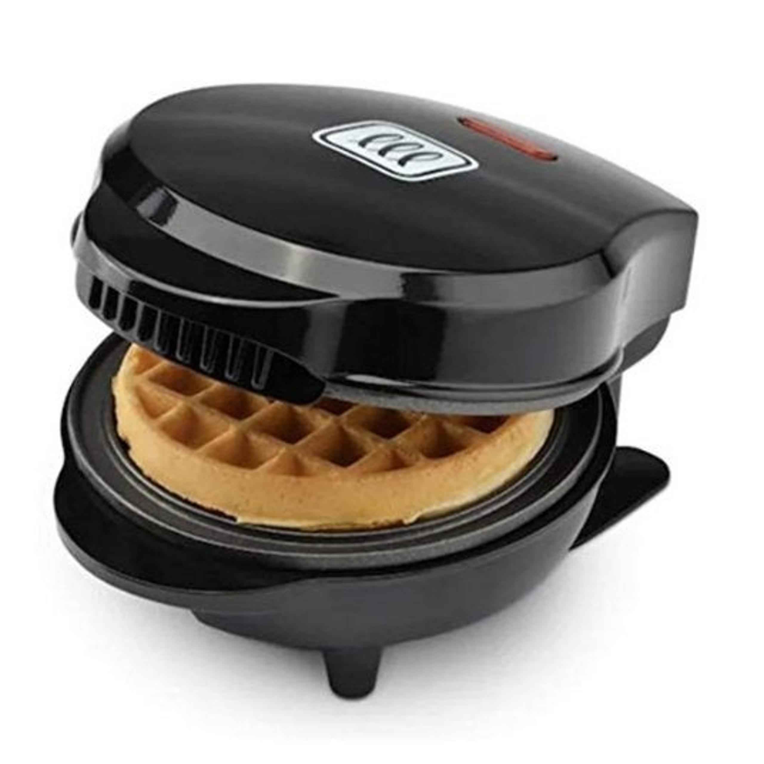 Toastmaster Mini Waffle Maker College Dorm Size
