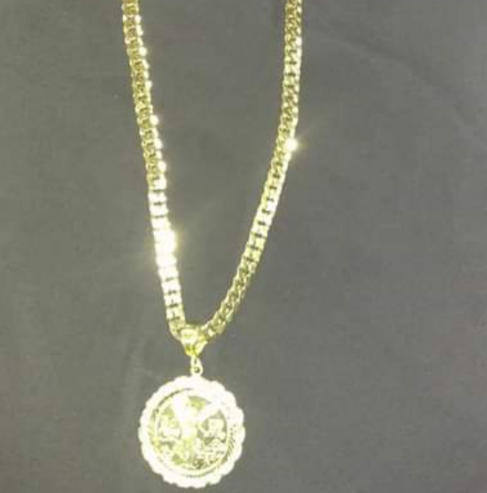 CUBAN LINK CHAIN WITH PENDENT
