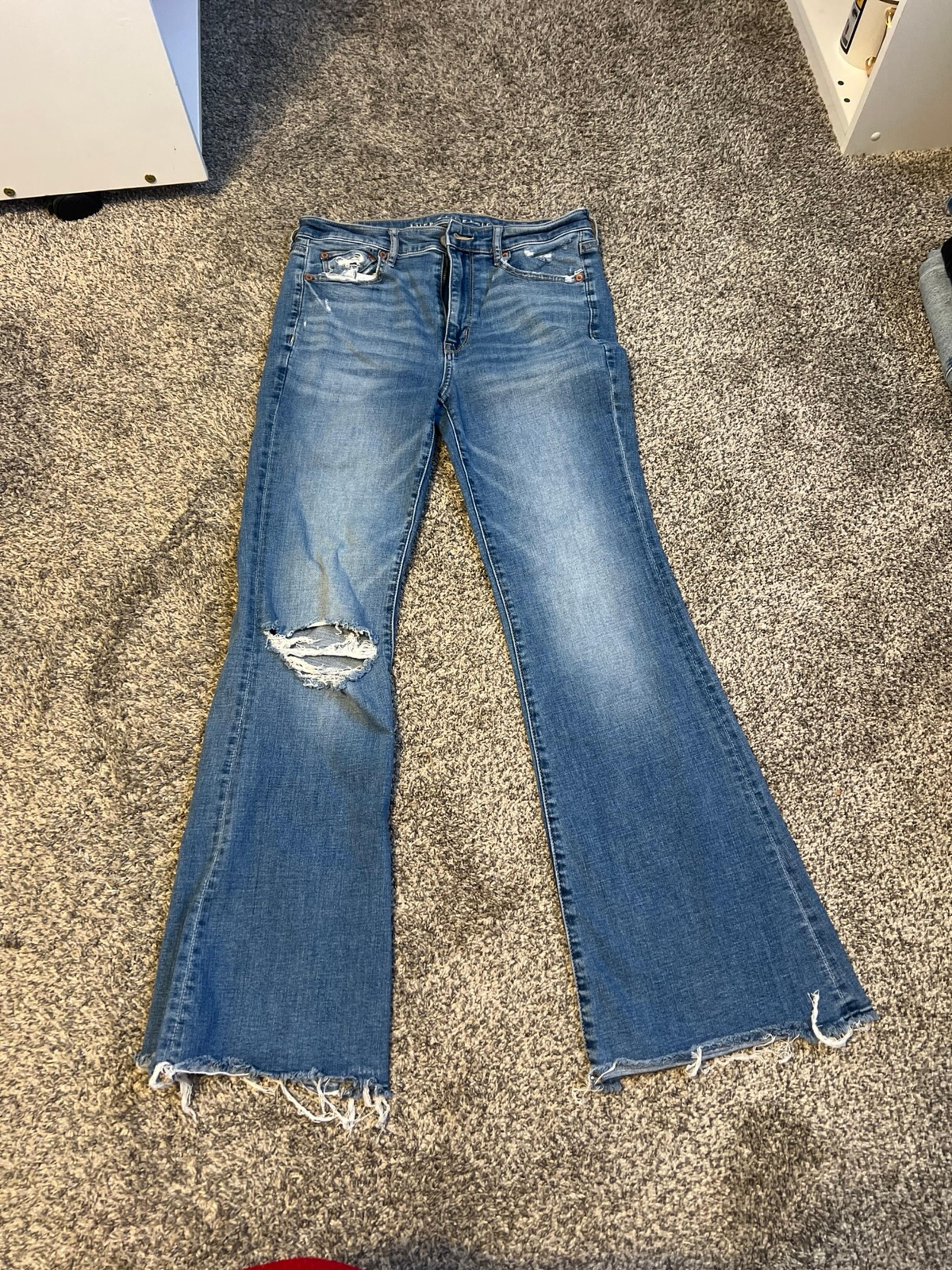 American Eagle Super High Rise Flare Jeans Size 6