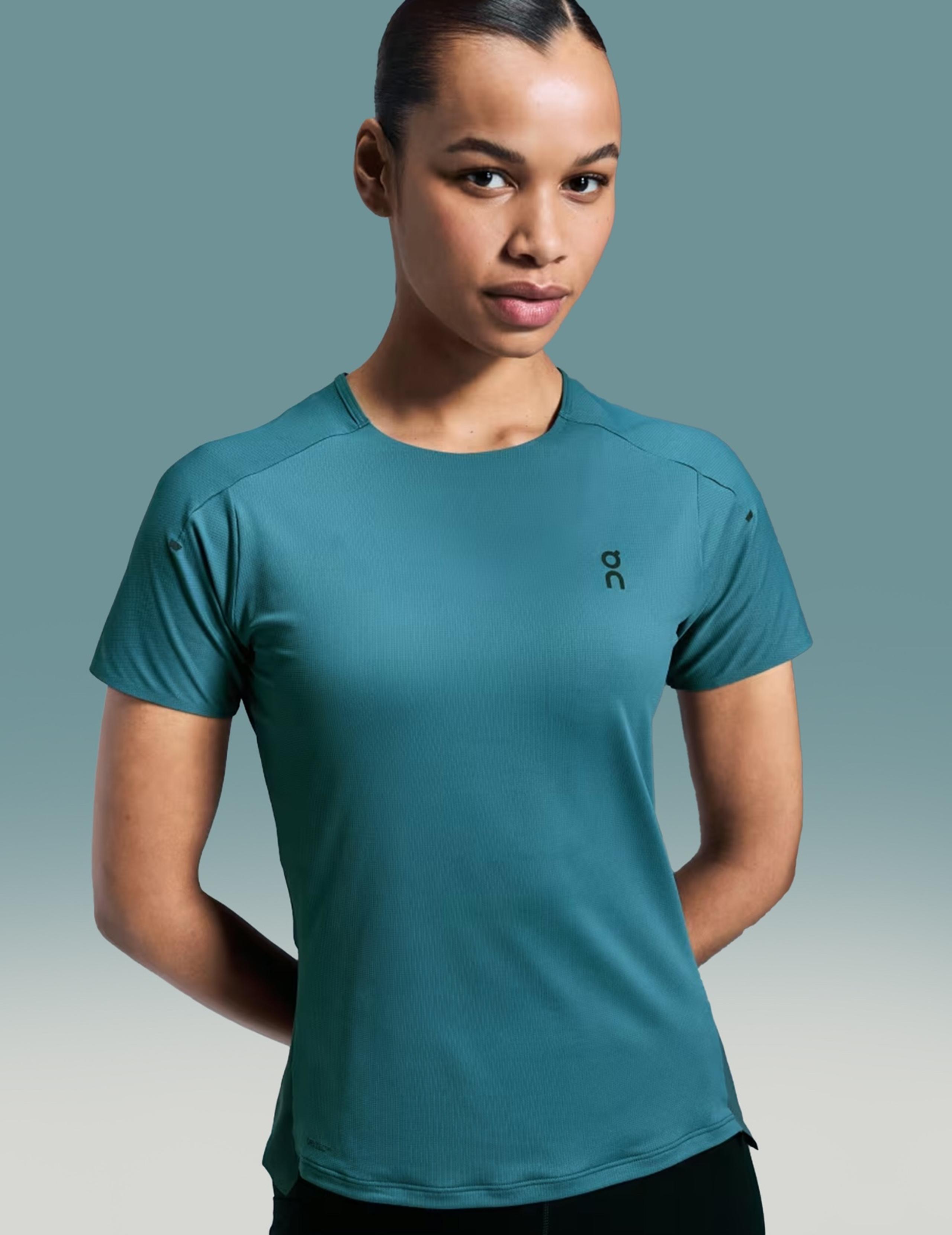 [SALE HOT] On Apparel Performance-T Storm | Stone Shirt Size S Women's. New