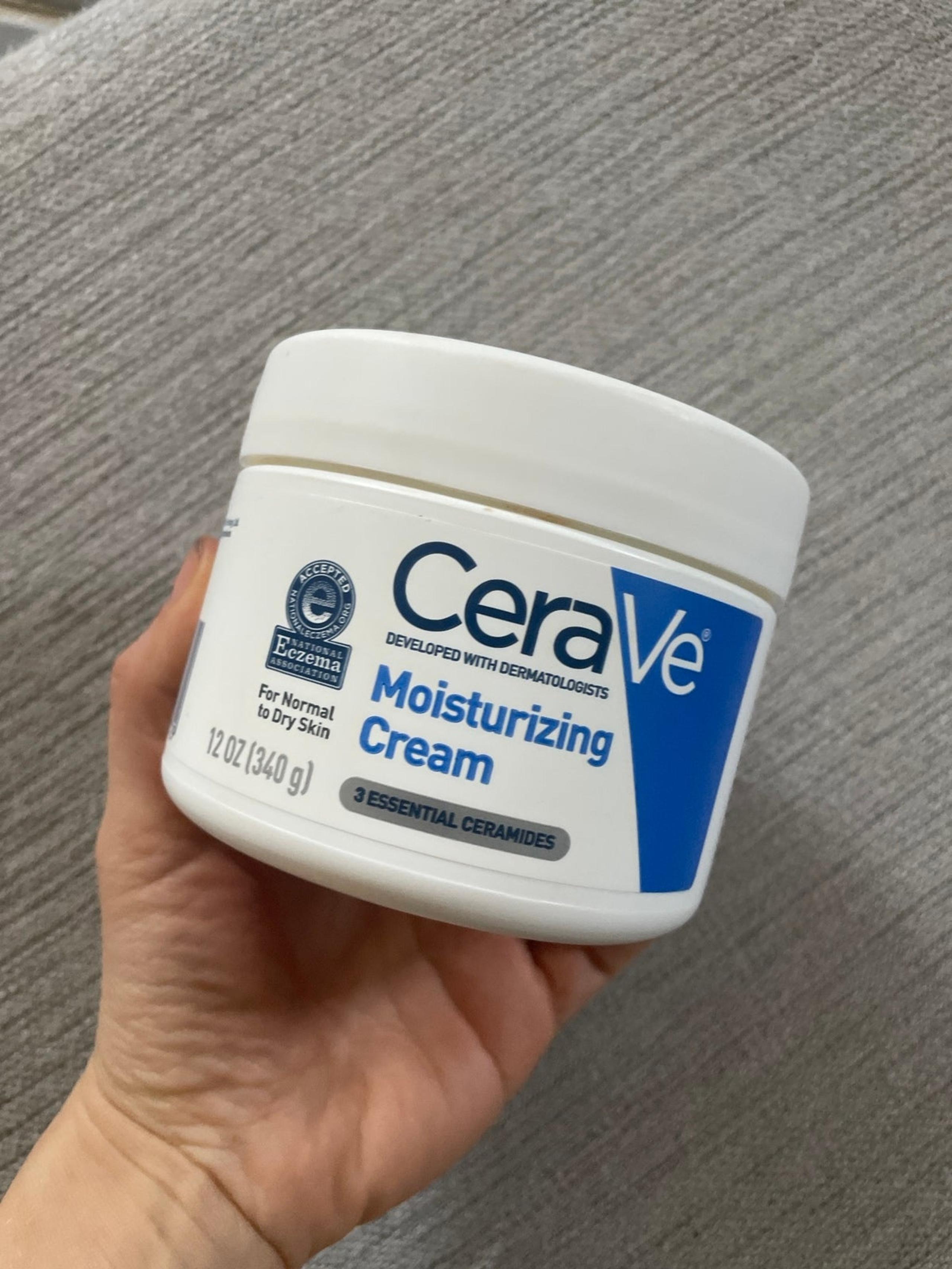 Moisturizing Cream with Hyaluronic Acid for Balanced to Dry Skin