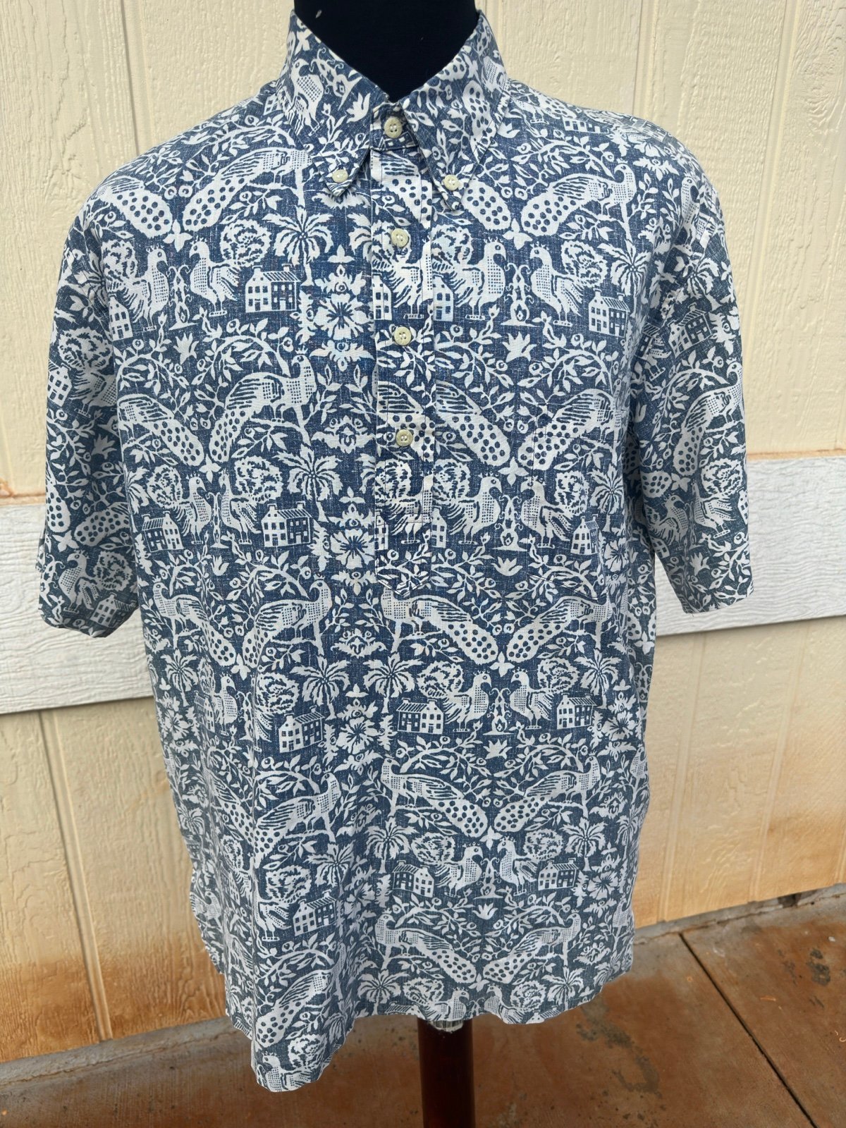 PreOwned Reyn Spooner Hawaiian Print 3/4 Button Blue Men's XL
