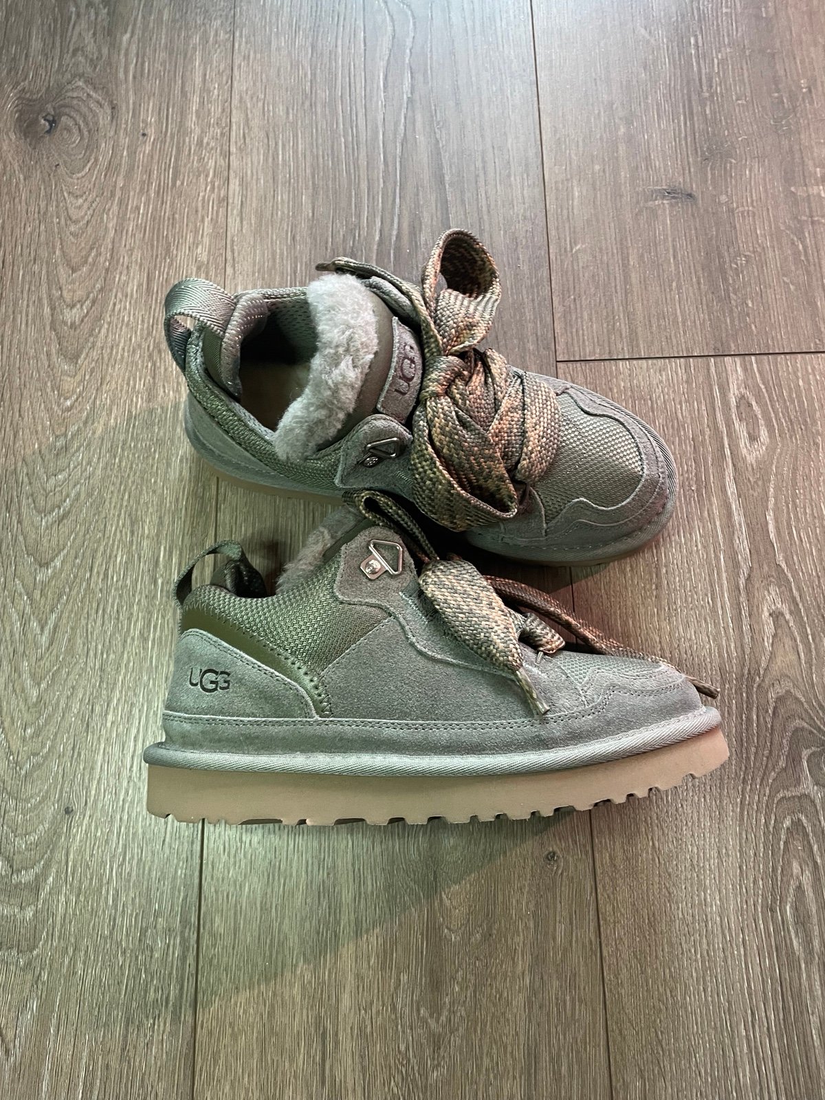 UGG LOWMEL MOSS GREEN SUEDE AND CANVAS ANKLE SNEAKER BOOTS US 5