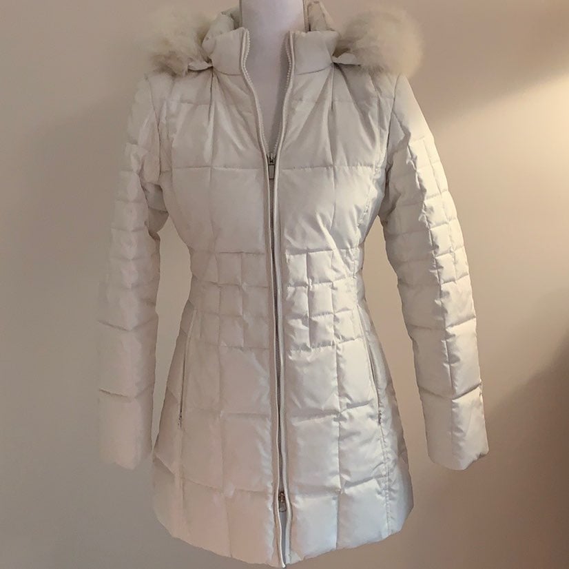 AK Anne Klein White Puffer Real Fox Fur