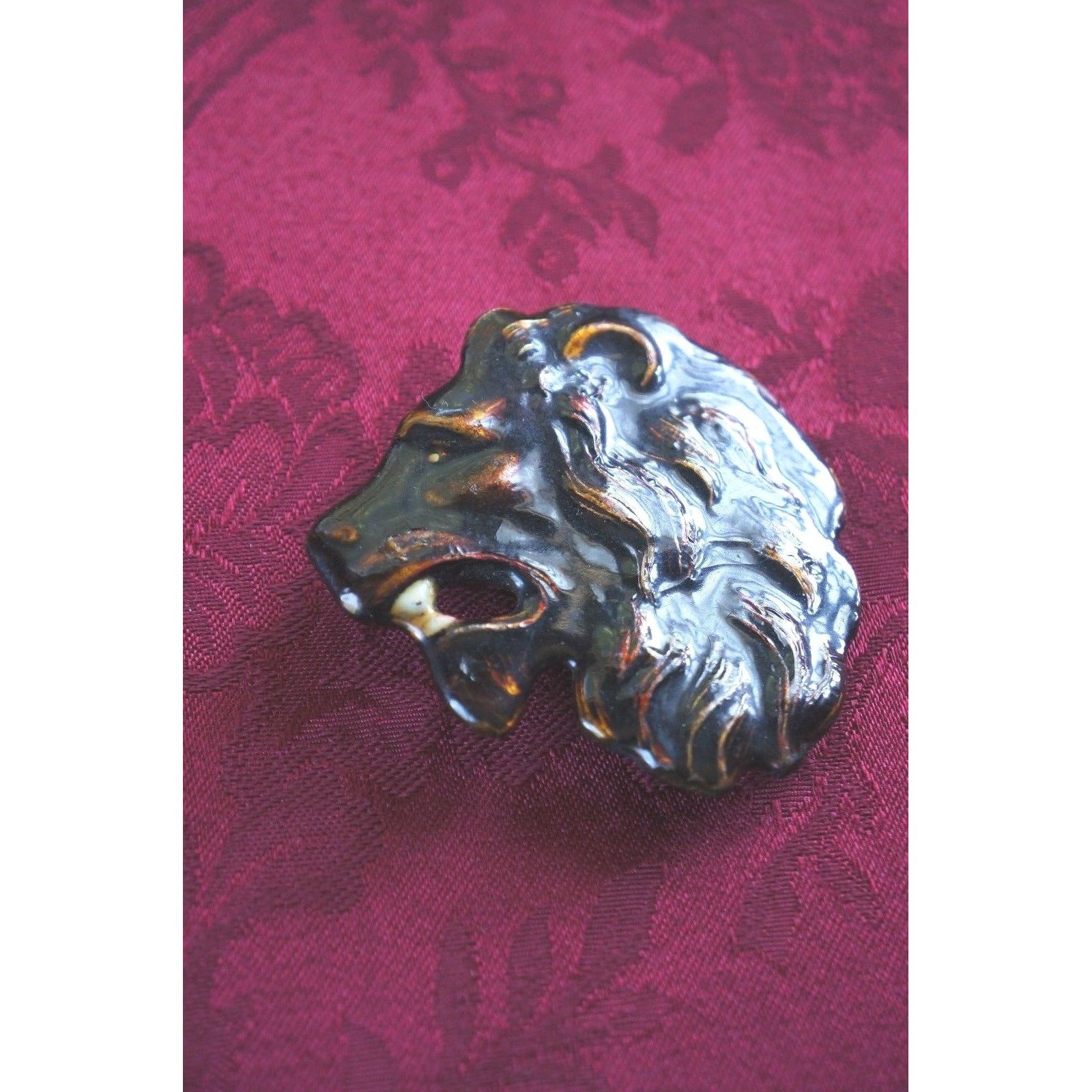 VTG. LION HEAD BELT BUCKLE