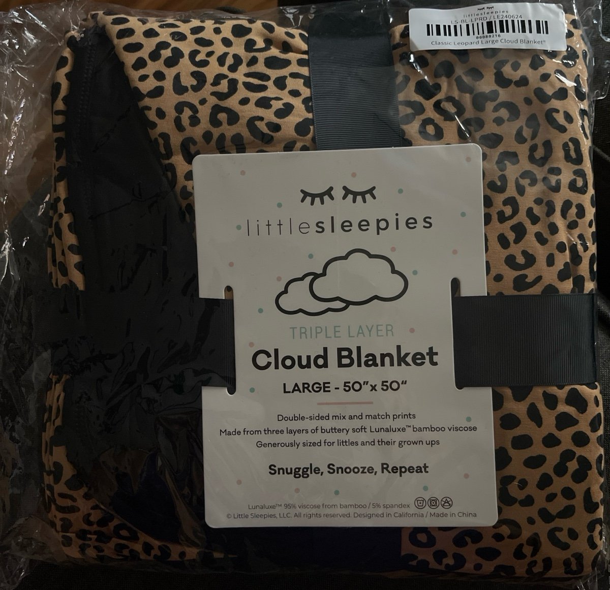 Little sleepies large classic Leopard cloud blanket