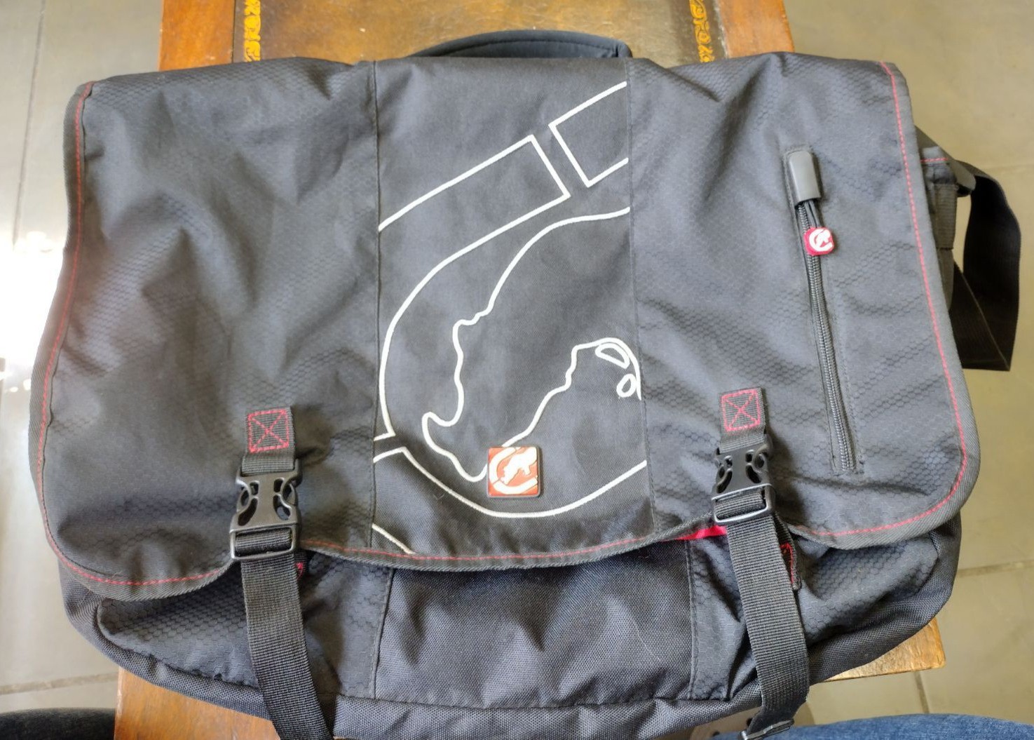 Marc ecko messages bag