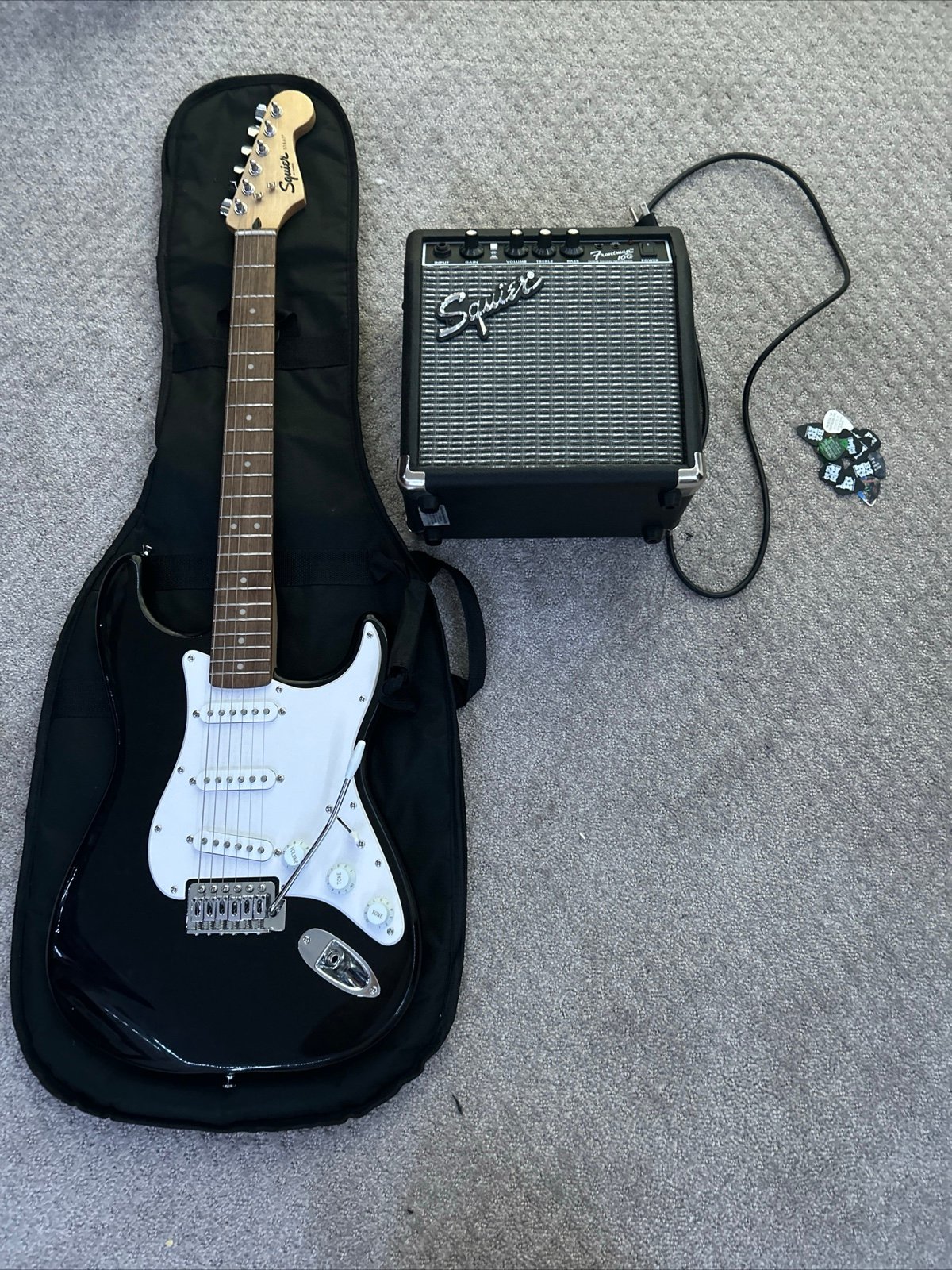 Guitar+ amp+ case+14 pics