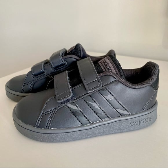 adidas Grand Court Black & Camouflage Velcro Straps Toddler Sneakers New Size 7