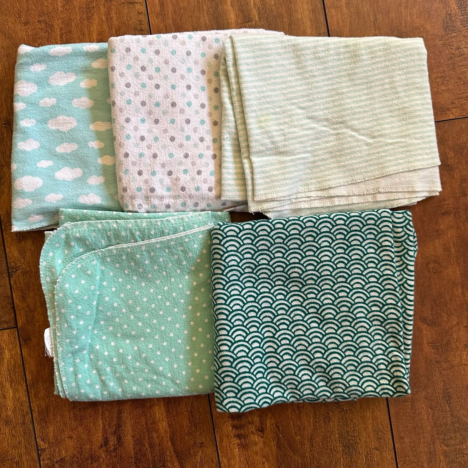 Set of Green and White Baby cotton receiving blankets