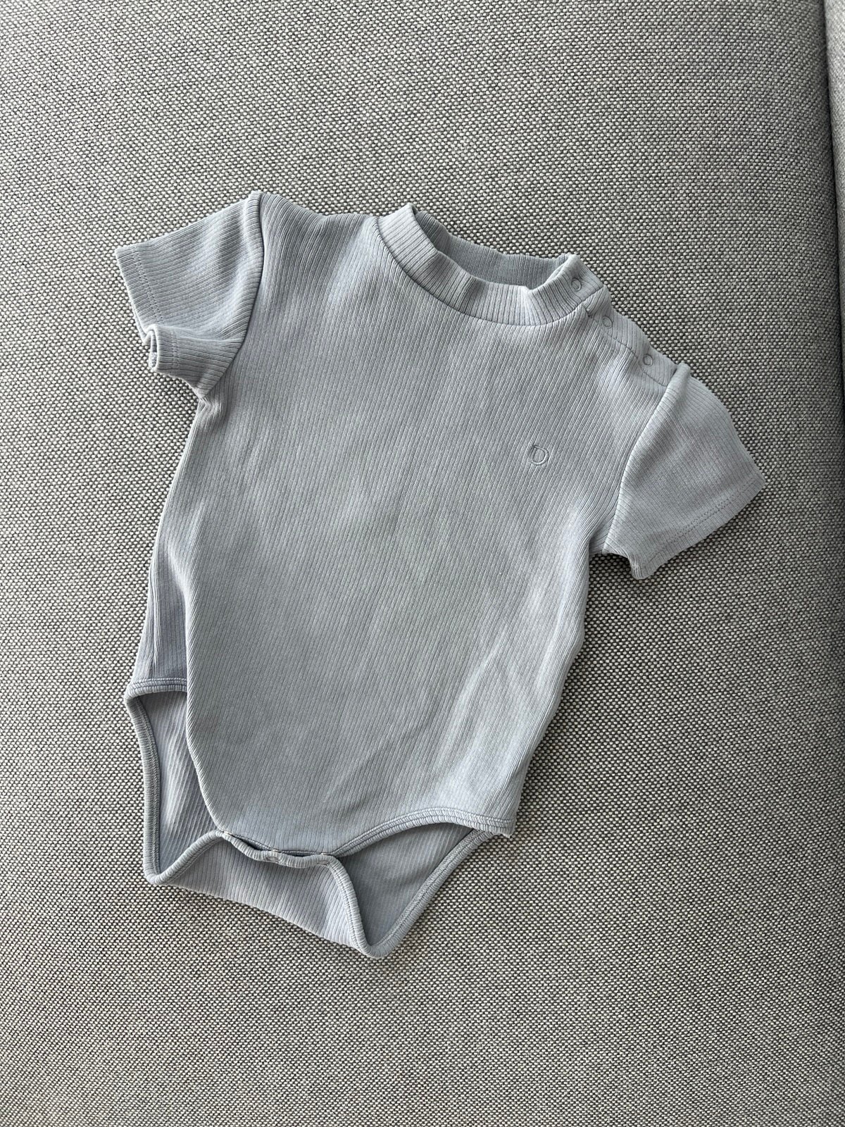 Donsje baby short sleeve onesie 12-18m