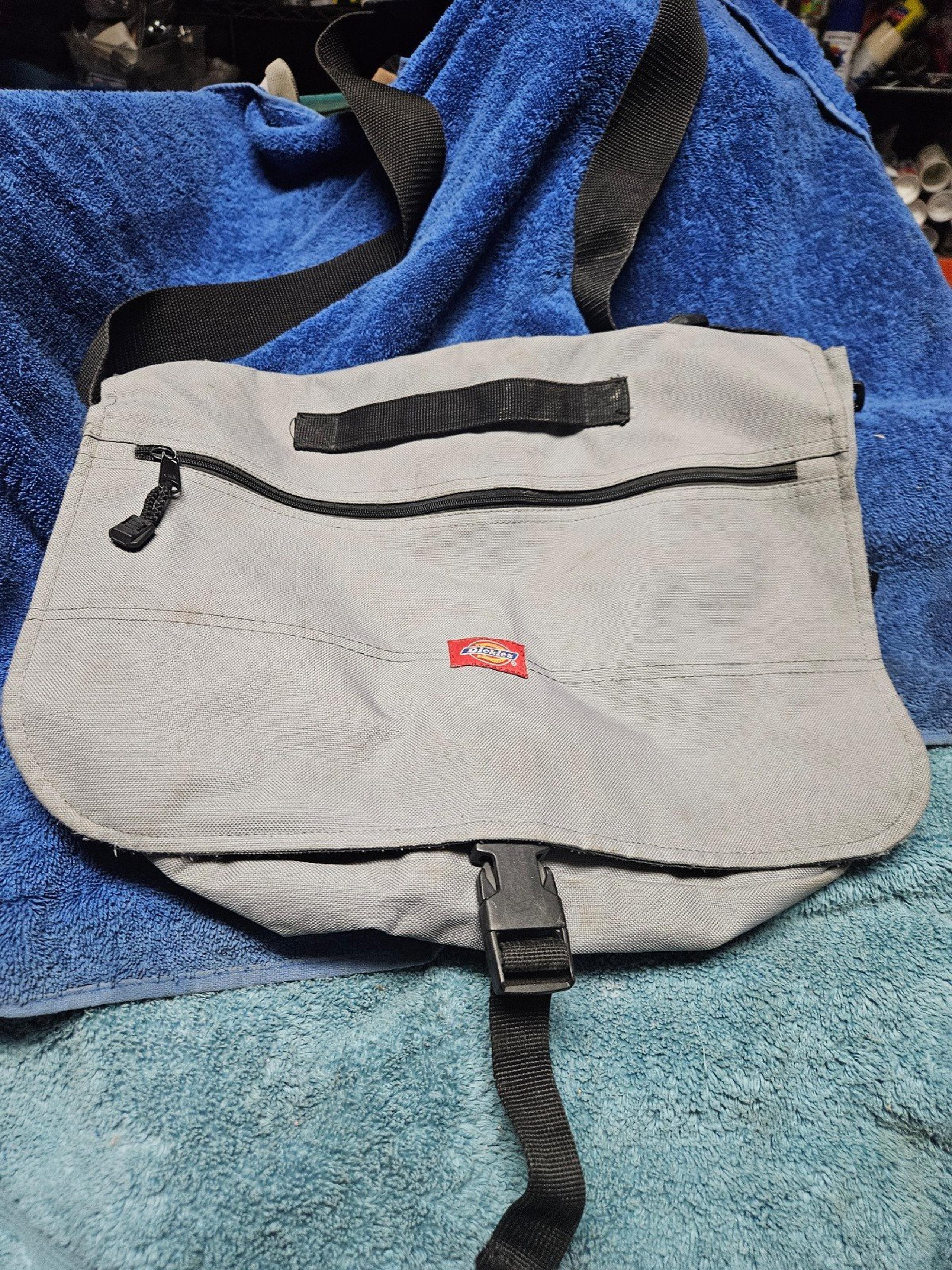 Dickies Lamar Lincoln green bag