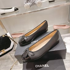 Women's shoes
